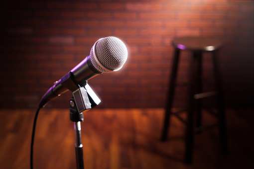 8 Best Comedy Clubs in Connecticut!